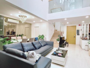 150SQM 3- Bedroom Duplex Apartment with Pool